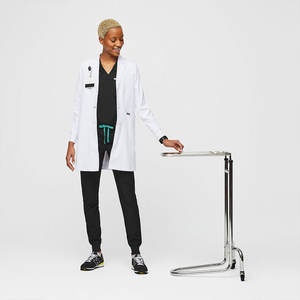 बेस्टेक्स सफेद क्लासिक फिट लैब कोट नौ कार्यात्मक जेबों एंटी स्टैटिक स्क्रैब चिकित्सा वर्दी - Product Image 6