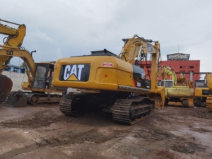 รถขุดไฮดรอลิกตีนตะขาบ Caterpillar CAT 325D สีเดิมจากโรงงาน พร้อมห้องเครื่องที่สะอาด ขาย - Product Image 6