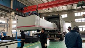 Machine De découpe laser à fibre de tôle CNC 3015 1500x3000 Table <span class=keywords><strong>double</strong></span> fermée Maquina De Corte a Cutter 6000w 8kw 12kw - Product Image 6