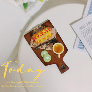 Maison de poupée miniature Accessoires Simulation Hot Dog Bun Petit-déjeuner Après-midi Thé Jouet Modèle <span class=keywords><strong>Mini</strong></span> Délicatesses Simulées - Product Image 1