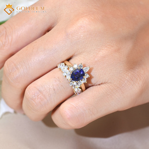 Anillo Apilable de Oro Sólido de 18K con Zafiro Creado en Laboratorio con Corte de Pera y Halo de Diamantes Cultivados en Laboratorio, Anillo de Boda Vintage - Product Image 1