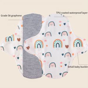 Ensemble de 4 serviettes hygiéniques féminines en graphène organique confortables et réutilisables, comprenant 3 serviettes hygiéniques et une pochette humide - Product Image 3