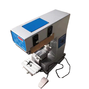 Machine d'impression de <span class=keywords><strong>tampon</strong></span> semi-automatique de couleur unique de bureau Nouvelle condition de bouchon de bouteille de montre en plastique Cadran de bougie - Product Image 1