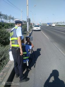 Decaan Draagbaar Snelheidsovertredend Voertuig Penalty Lpr Vangst Smalle Straal <span class=keywords><strong>Radar</strong></span> Snelheidskanon - Product Image 4