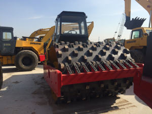 BOMAG Dynapac CA30D CA251D CA301D CA301D CA25D Compacteur à rouleaux de route à tambour unique d'occasion à vendre - Product Image 2