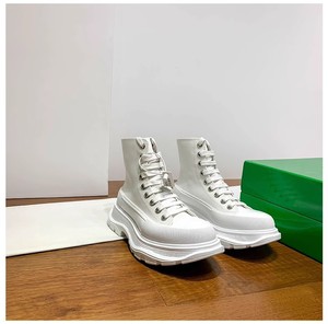 Ladies' Pure White Fashionable Genuine Leather Platform Outdoor Motorcycle Boots with Thick Sole and Anti-Slip Short Boots - Product Image 4