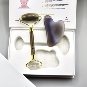 <span class=keywords><strong>Rouleau</strong></span> <span class=keywords><strong>de</strong></span> massage facial double face en agate <span class=keywords><strong>de</strong></span> <span class=keywords><strong>jade</strong></span> et planche Gua Sha en forme <span class=keywords><strong>de</strong></span> cœur, personnalisable avec logo, pour le corps entier - Product Image 2