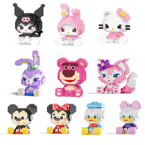 Ours en fraises, poupée de dessin animé, blocs de construction en plastique ABS, jouets éducatifs assemblés pour enfants, modèle W2106 - Product Image 1