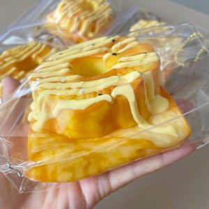 Pineapple Shaped Soft Slow Rebound Squeeze Toy Super Creative Pinch Music Relief for Children Hand Feeling Simulation Food - Product Image 3