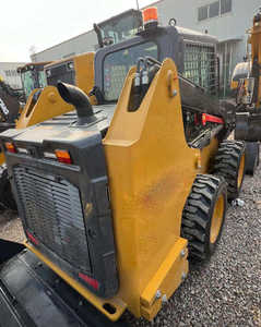 व्यापक रूप से उपयोग मिट्टी की मशीन 3टन 0.45cbm मिनी स्किड स्टीड लोडर गर्म बिक्री के लिए XC7-SR08 - Product Image 5