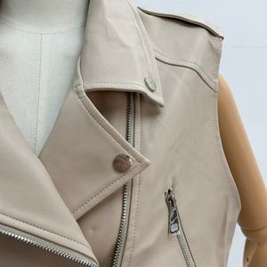 Veste en cuir noire tendance pour femmes, veste sans manches en cuir de moto avec ceinture ajustable - Product Image 3