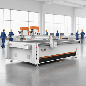 Machine de découpe à couteau vibrant Realtop haute précision 9KW pour PVC, panneaux publicitaires et panneaux Chevron, découpeuse de signalétique extérieure - Product Image 3