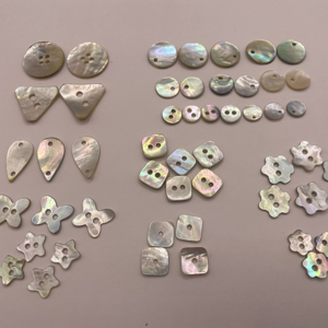 Biểu Tượng Tùy Chỉnh Màu Sắc 14L 16L 18L 20L 24L 32L Hình Dạng Không Thường Xuyên Khắc Laser Botao Botones Vỏ Nhật Bản akoya agoya Vỏ Nút - Product Image 4