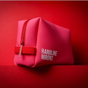 Mini bolso de belleza para mujer con logotipo personalizado de 11 pulgadas, herramientas de maquillaje de viaje de PU, neceser de cosméticos, neceser de Color en contraste con asa pequeña - Product Image 5