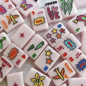Juego de Mahjong Americano Corey Paige Pink Tile de 160 Piezas, Fichas de Mahjong Acrílicas Talladas en Forma de Estrella, Juego Completo - Product Image 1