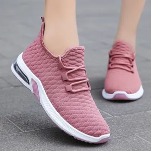 L01 sepatu Slip on ringan wanita, sneaker jala lari, sepatu olahraga krem