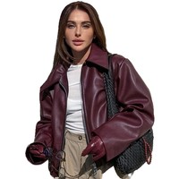 Chemise sur mesure rouge moderne décontractée en similicuir PU à col revers pour femme, coupe ample et polyvalente, avec impression et broderie de votre logo