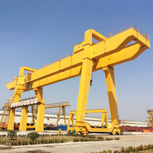 Grue semi-portique triphasée motorisée à faible hauteur de levage avec alimentation sur mesure pour le manutention de ferraille et aimant de recyclage - Product Image 1