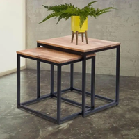 Table basse en bois MDF en gros, table basse avec cadre en tube métallique pour la maison simple, pour le salon, la terrasse, le balcon
