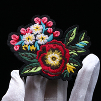 Écussons brodés en fer de haute qualité personnalisés, plusieurs types, forme irrégulière, badge brodé utilisé pour les vêtements pour enfants, les chapeaux