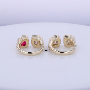 Anillo de Compromiso para Mujer Starsgem, Oro Amarillo de 10K, Diseño de Doble Corazón, Diamante de Laboratorio de 2ct, Corte Brillante, Certificado IGI, Color Rosa - Product Image 2