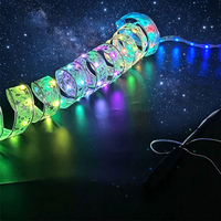 Boucles d'oreilles couronne lumineuses directement de l'usine pour les fêtes, idéales pour les cadeaux de fête LED et les nouveautés lumineuses LED en gros, ainsi que des boucles d'oreilles LED