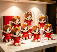 Boneka Plush Desain Khusus Gadis Imut dengan Gaun Merah dan Bunga Kuning untuk Hadiah Anak-Anak Boneka Plush Kustom