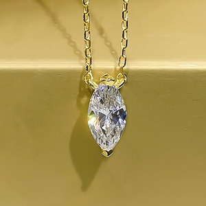 Collana con Pendente in Diamante Taglio Marquise in Oro Giallo, Montatura a Griffe, Catena Box, Stile Classico, Unisex, per Uso Quotidiano - Product Image 1