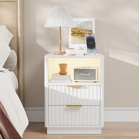 Ensemble de chambre à coucher contemporain moderne à 4 pièces avec commode à 6 tiroirs, commode haute à 5 tiroirs et 2 tables de chevet
