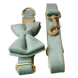 Set Kerah dan Tali Anjing Beludru Solid Mewah - Product Image 1