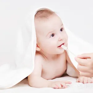 赤ちゃんの口の掃除機ガーゼ幼児の赤ちゃんの口腔掃除