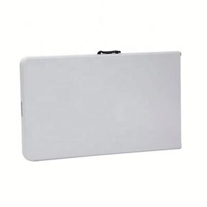 Table à manger pliante portable de 180 cm (6 pieds) avec <span class=keywords><strong>poignée</strong></span> en aluminium, design moderne pour l'intérieur, l'extérieur, les pique-niques, la plage, le camping, la salle de sport - Product Image 3