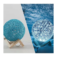 Vente en gros lampe de Table décorative Base en bois lumière de lune lampe boule USB lampe de bureau Led