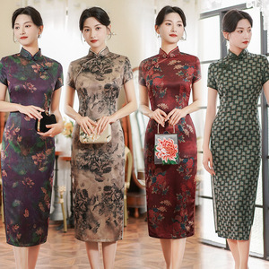 Vestido <span class=keywords><strong>Cheongsam</strong></span> Largo <span class=keywords><strong>de</strong></span> Satén para Mujer, Estilo Retro, Elegante, para Banquetes y Actuaciones, Venta al Por Mayor, Moda Tradicional China, Primavera-Verano - Product Image 1