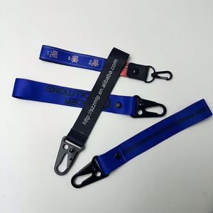 Porte-clés personnalisé pour moto avec broderie, mousqueton, clip, étiquette et pendentif tendance - Product Image 6
