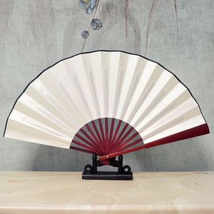 Abanico Plegable Personalizado Tallado a Mano para Fiestas y Festivales, Accesorio de Madera y Plástico - Product Image 6