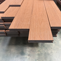 Planches de terrasse en WPC solide co-extrudé ignifugées pour projets commerciaux