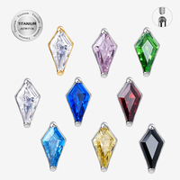 G23 AFTM F136 Boucle d'oreille en titane Lunette de cerf-volant CZ Filetage interne Top Labret Piercing Body Jewelry