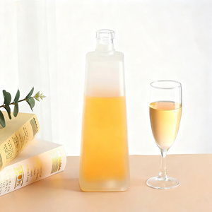 Chai rượu thủy tinh vuông tùy chỉnh cho Câu lạc bộ đêm quán bar sòng bạc-cho nước trái cây có ga đồ uống nước khoáng Soda năng lượng - Product Image 2