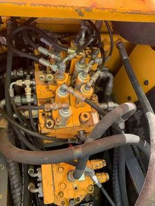 รถขุดล้อยี่ห้อฮุนได รุ่น 150W-7 มือสอง พร้อมมอเตอร์ เครื่องยนต์ เกียร์ ปั๊ม และ PLC  ฮุนได 150W-9 R150W-7 210W-7 ราคาถูก - Product Image 6