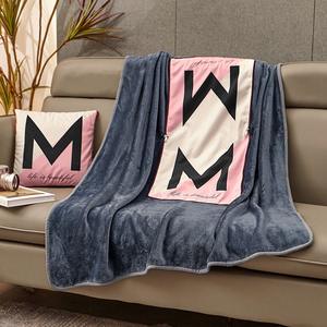 Coussin de voyage personnalisé confortable - Flanelle douce en polyester polaire pour les <span class=keywords><strong>voyages</strong></span> en voiture, les loisirs en plein air et le confort en déplacement - Product Image 1