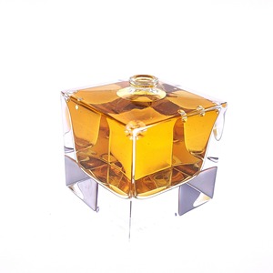 Fabricante Chino, Venta al Por Mayor, Botella de Perfume Personalizada, 100mL, Botellas de Perfume de Vidrio Vacías de Lujo con Atomizador - Product Image 3