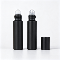 Flacon à bille en verre noir mat de 10 ml avec logo imprimé sur mesure, conteneur vide pour huiles essentielles avec boîte d'emballage couleur personnalisée