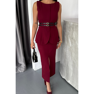 Vestido estilo chaqueta para mujer color borgoña con detalle de doble cinturón - Product Image 4