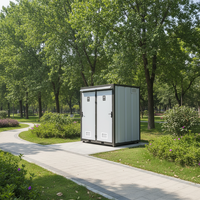 Cabine de toilettes extérieure double portable moderne avec structure durable et installation facile pour parcs publics et campings