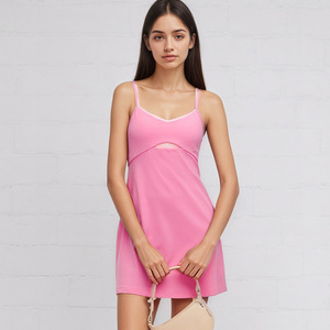 Robe de tennis pour femme, motif uni, sans manches, avec coussinets de poitrine, jupe une pièce anti-transparence, short de sécurité intégré, séchage rapide, en nylon - Product Image 1