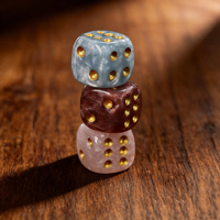 Dés en résine colorés en forme d'arbre avec coins arrondis et motif à points ; Ensembles de dés personnalisables pour jeux de table et de bar/KTV