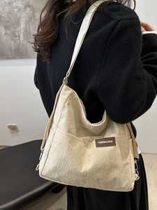 Bolsa de ombro feminina de veludo cotelê, macia, grande capacidade, bolsa casual para uso diário - Product Image 4