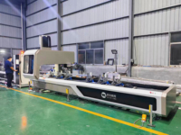 Centre d'usinage CNC WEIKE WSJ4-CNC-7000 à 4 axes pour la fabrication de profilés de murs rideaux, de fenêtres et de portes en aluminium