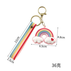 2025 créatif rose Couple sac d'école accessoires voiture suspendus petits cadeaux en gros mignon Silicone arc-en-ciel anneau porte-clés - Product Image 4